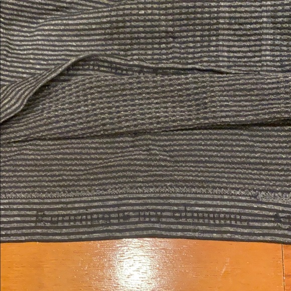 Lululemon Black/Grey Tank - Size 6 - Picture 3 of 4